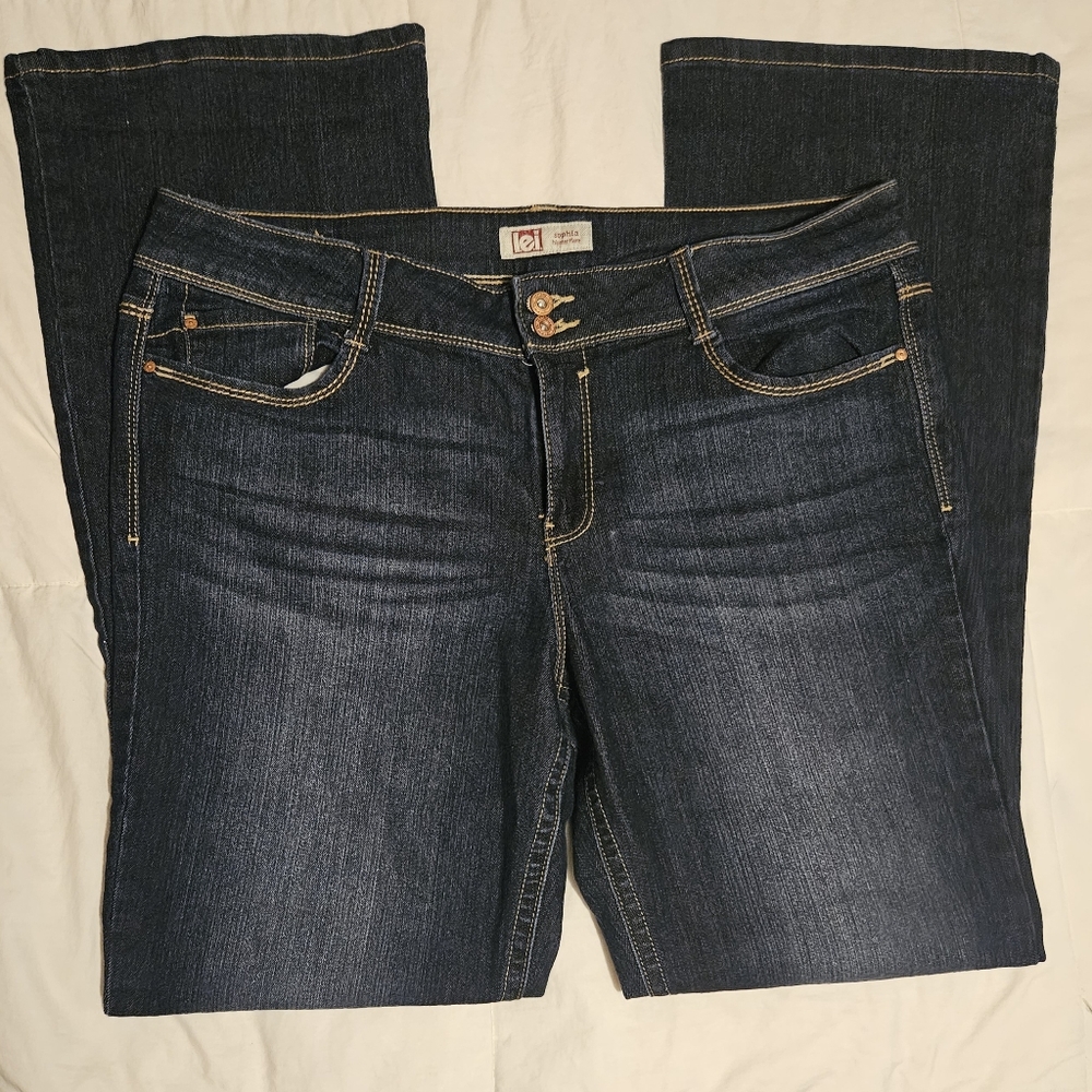 l.e.i. Sophia Hipster Flare Jeans
